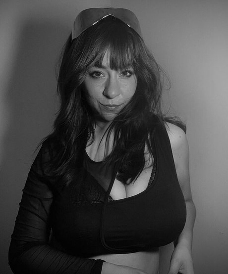 Josahandry lia top profile image