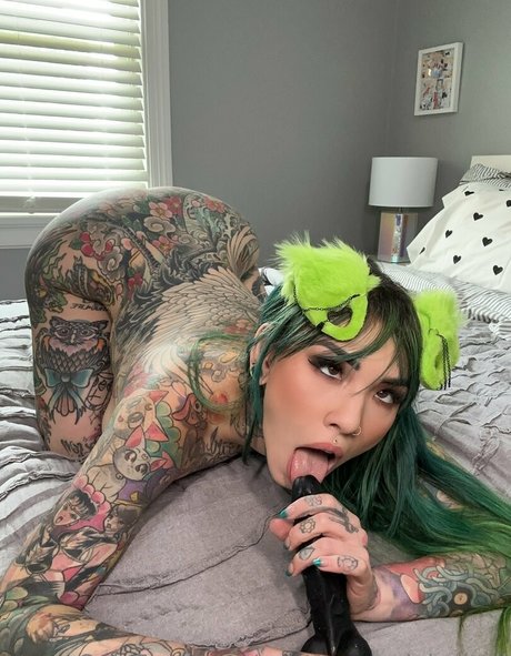 痩せたアジア人ティーン OnlyFans 無料ヌード 写真