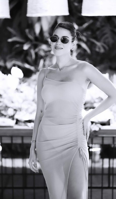 Ana Clara Lima 裸のポルノスター 写真