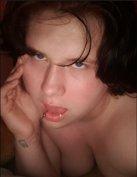 ftmincubus2 エロティック女優 写真