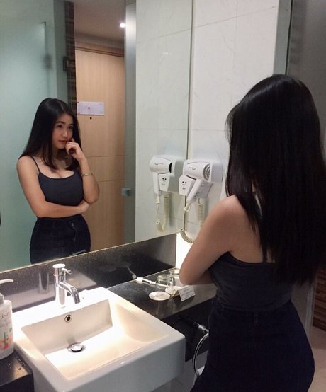 足の裏3P OnlyFans 裸 写真