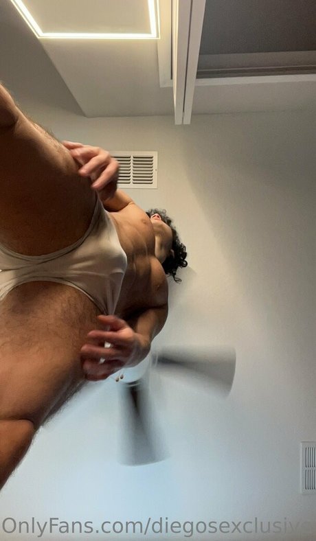 diegosexclusive 裸のモデル 写真