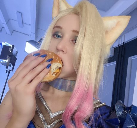 Kawaii Fox Tyan ホットモデル 写真