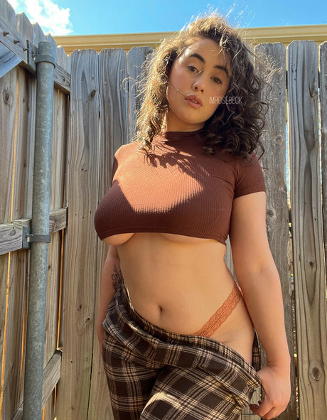 imrosebeck ヌードモデル 写真