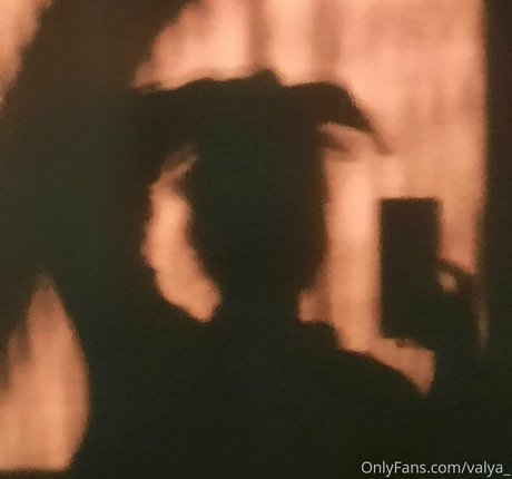 valya ポルノスター セックス 写真