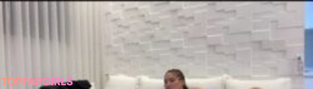 Stephanie Silveira HDスター 画像