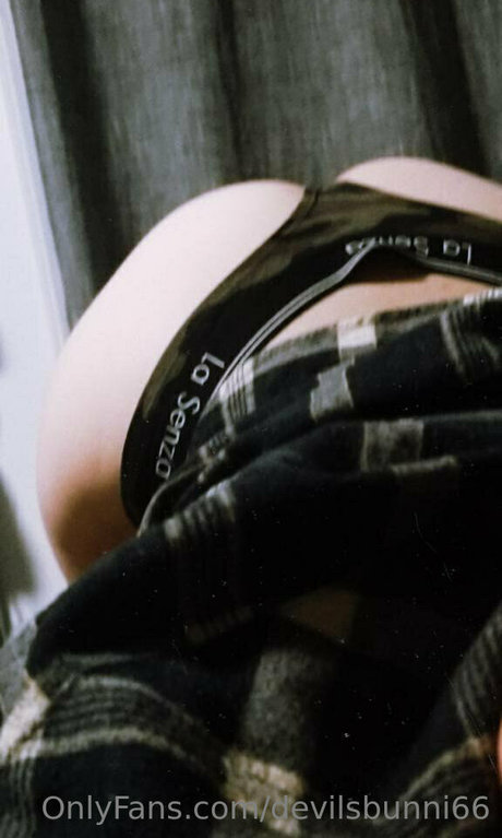 devilsbunni66 裸のモデル 写真