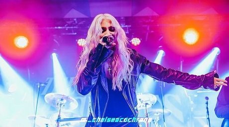Taylor Momsen ポルノスター パーフェクト 写真