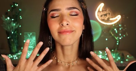 ASMR Glow ポルノモデル 写真