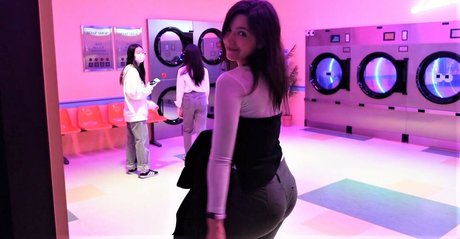 ASMR Glow ポルノスター セクシー 写真
