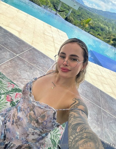 antonia savatto セクシーモデル 写真
