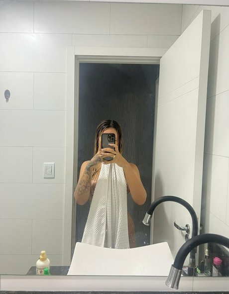 Shakibeach ポルノモデル 写真