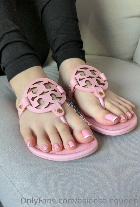 asiansolequeen top profile image