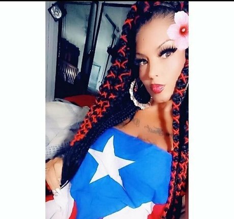 巨乳の大学OnlyFans アートヌード アーカイブ