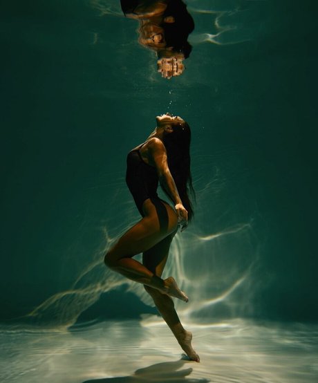 Marina_Rebediuk 素敵なポルノスター 写真
