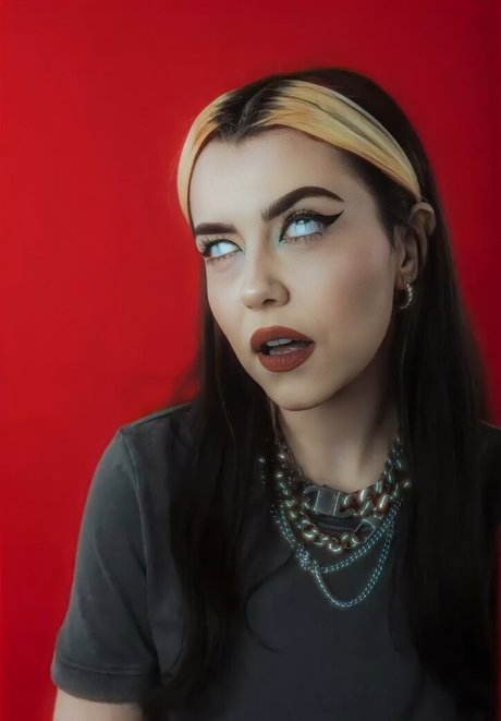 Violet Orlandi 完璧なモデル 写真