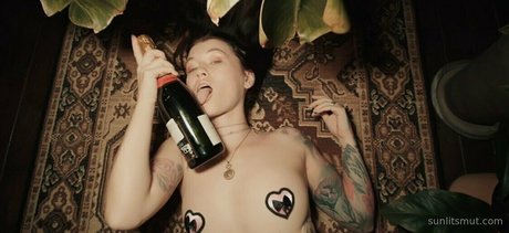 Misha Cross かわいいスター 写真
