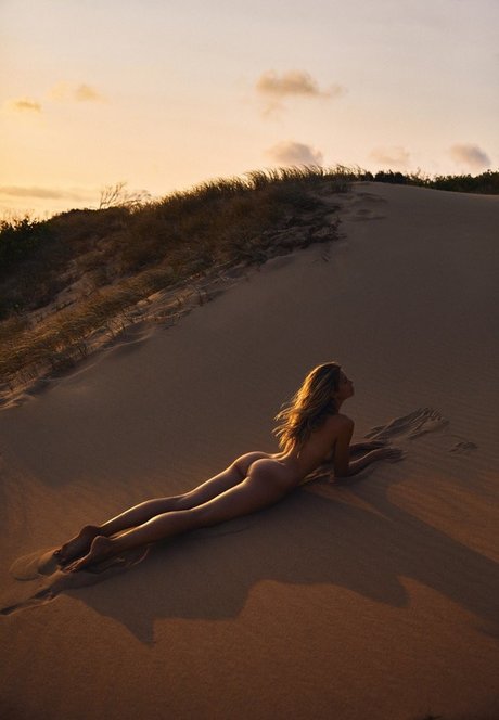 Natalie Jayne Roser エロティック女優 写真
