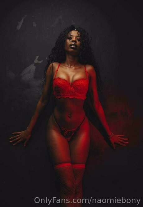 naomiebony 完璧なモデル 写真