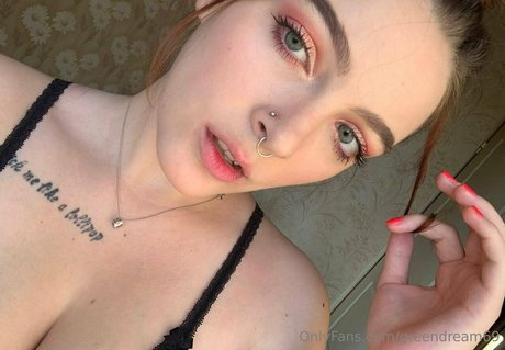 20歳のOnlyFans 素敵 写真