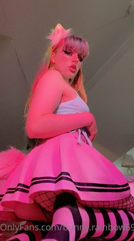 bunny rainbow69 スター 裸 写真