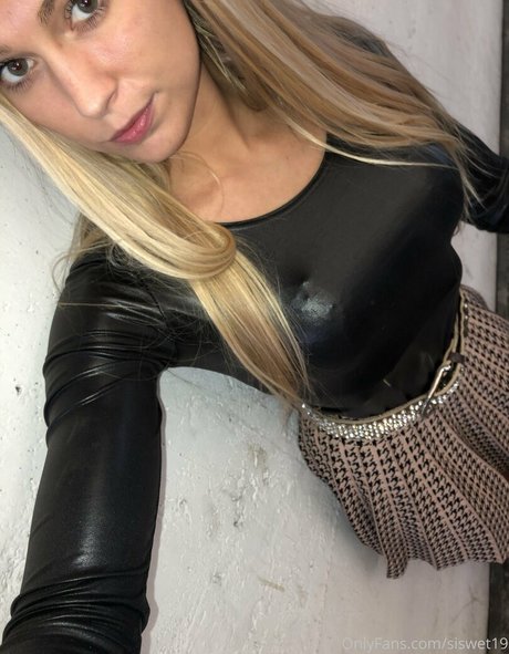 赤毛の痩せたOnlyFans ポルノ 写真