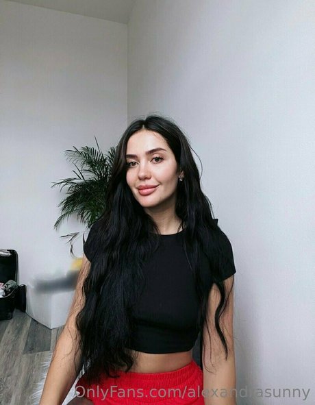 alexandrasunny ポルノモデル 画像
