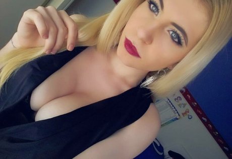 Mireia Rodriguez 完璧なスター 写真