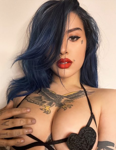 Nera Vendetta ポルノスター 無料 写真