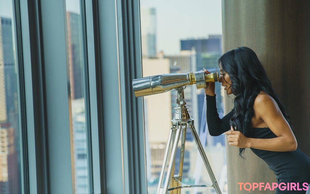 thessupreme セクシーなポルノスター 写真