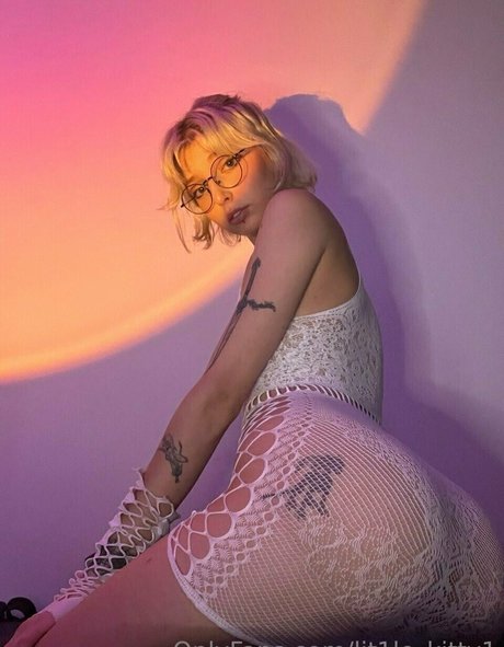 lit1le kitty1 ポルノスター 写真