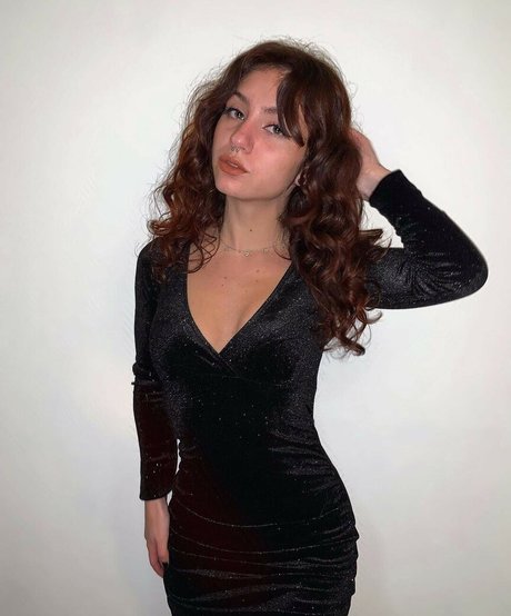 Deeperse 高品質女優 写真