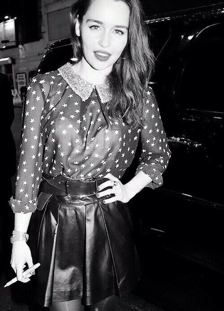 Emilia Clarke トップ女優 写真