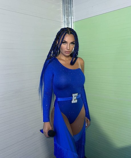 Elettra Lamborghini HDモデル 写真