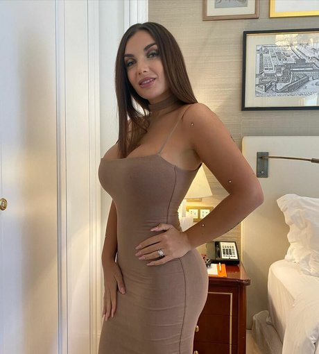 Elettra Lamborghini アダルトスター 写真