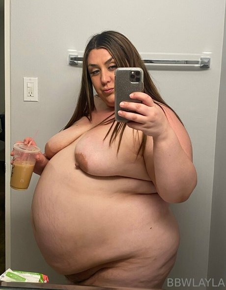 bbwlayla アダルトスター 写真