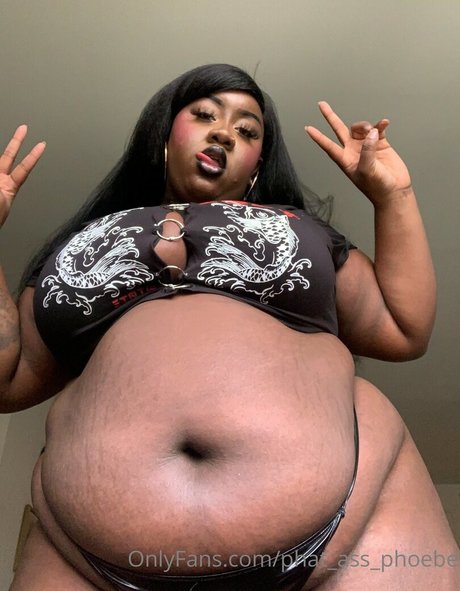 phat ass phoebe 裸のモデル 写真
