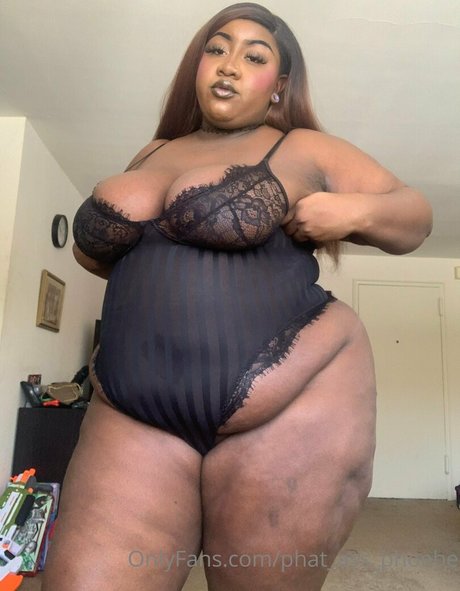 phat ass phoebe 独占モデル 写真
