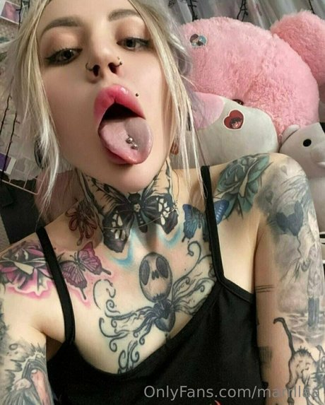 marrllaa エロティック女優 写真