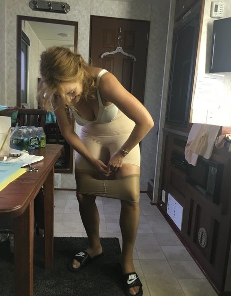 ブルネットのティーンオンリーファンズ ホットセックス アーカイブ