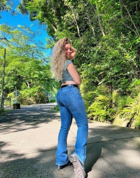 Miare s Project トップポルノスター 写真