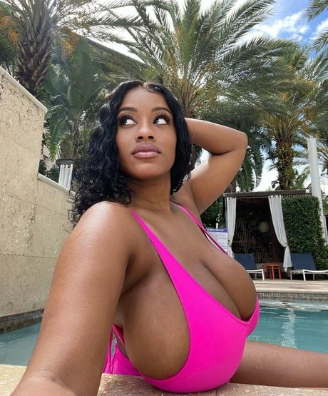 Yanithebbody1 無料のポルノスター 写真
