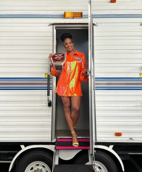 Bianca Belair エロティック女優 写真