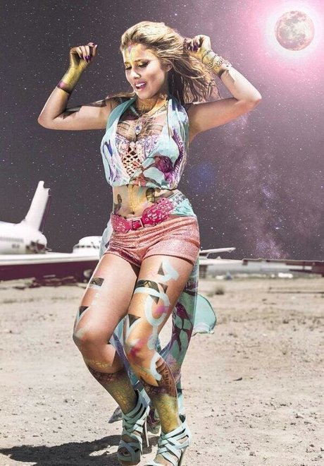 Haley Reinhart エロティックなポルノスター ギャラリー
