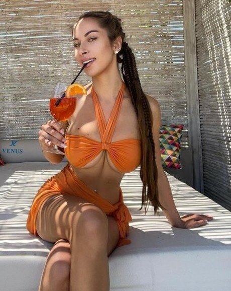Olesia Levana 最高の女優 写真