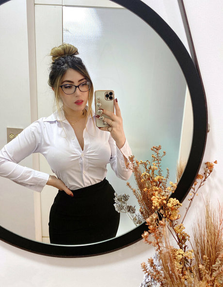 Danielle Vedovelli ヌードスター 画像