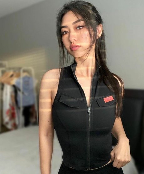 Vyxphan アダルトスター 画像