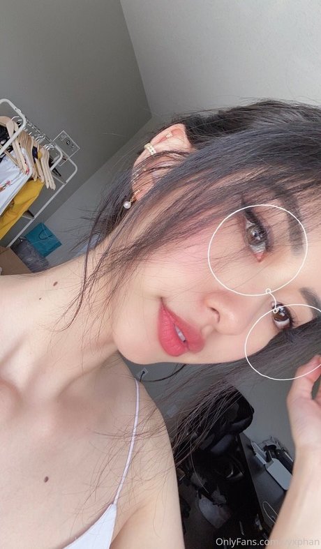 オンリーファンズでのセクスティング セクシーヌード ギャラリー