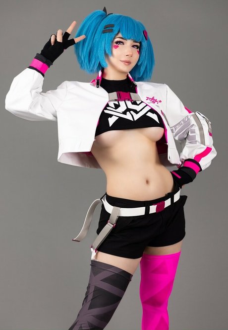 Akemi101xoxo アダルトモデル 写真