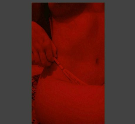 Lucyya 裸モデル 写真